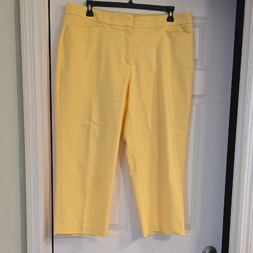 Investments Yellow Ankle Cropped Pants Straight-Leg